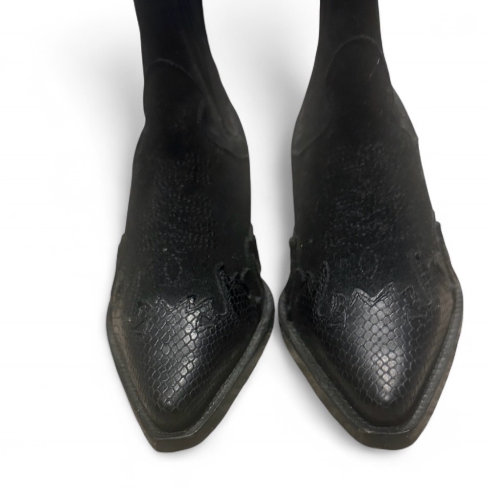 Zadig & Voltaire Textured Leather Detail